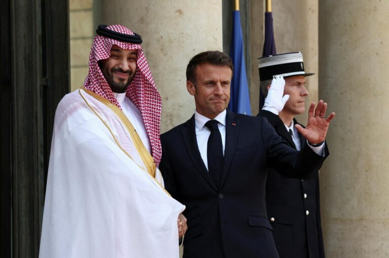 Un déjeuner « en tête à tête » entre Emmanuel Macron et le prince saoudien, malgré la polémique Le Parisien